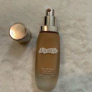 LA MER soft fluid foundation
